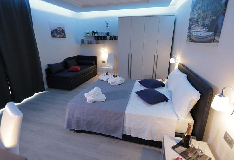 Deluxe Suite Sea View, Sunset Tropea