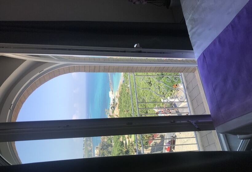 اتاق عادی, Sunset Tropea