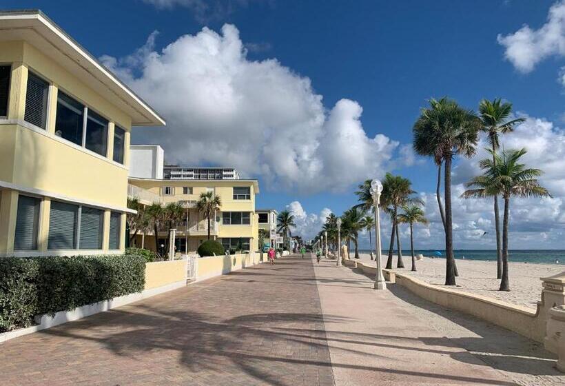 Четырехместный Номер Deluxe, Tiana Beach Inn