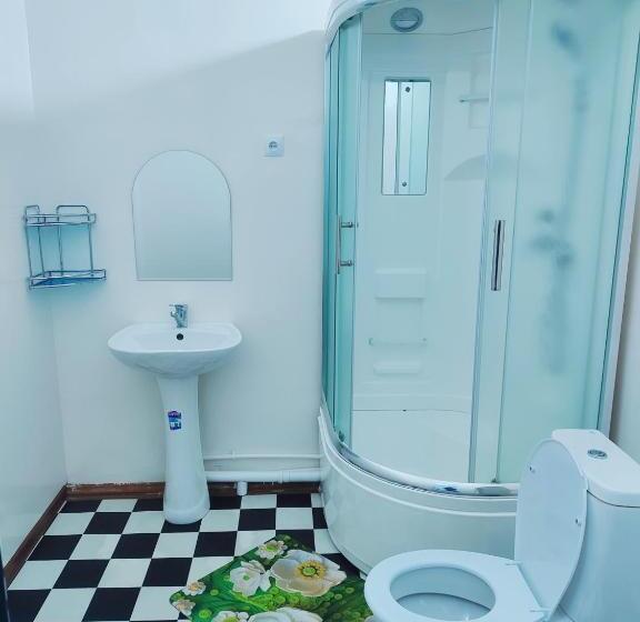 חדר סופריור לארבעה, World Guest House