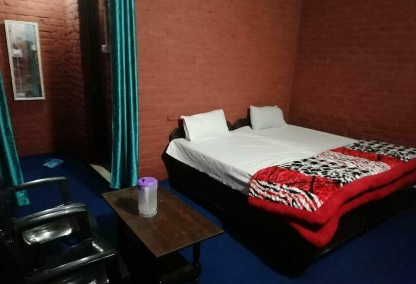 豪华房间, Garhwal Resort, Raithal, Bhatwari, Uttarkashi