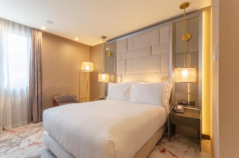 Quarto Superior, Turim Boulevard