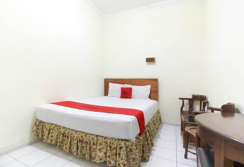Номер Economy, Reddoorz Near Kranggan Tugu Jogja