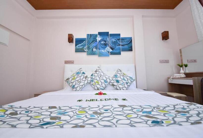 اتاق استاندارد سه نفره, Vilu Thari Inn Maldives