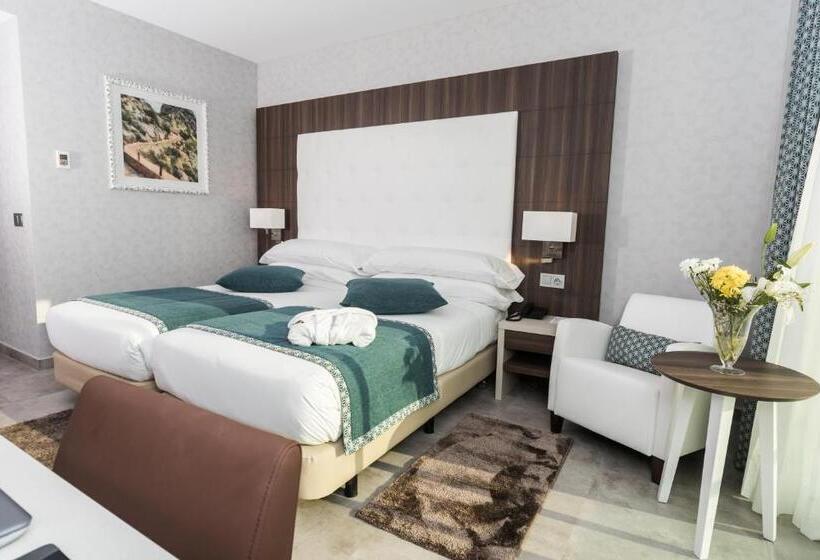 اتاق استاندارد با چشم‌انداز, Az Hotel Montana