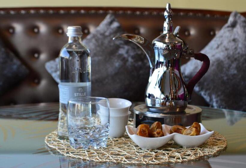 Студия Deluxe, Noon Hotel Suites