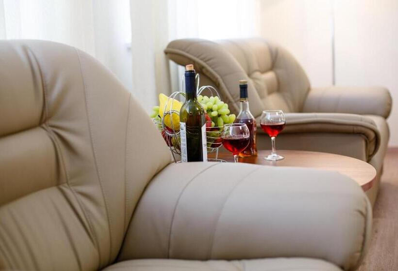استودیوی استاندارد, Apart Hotel Vegus