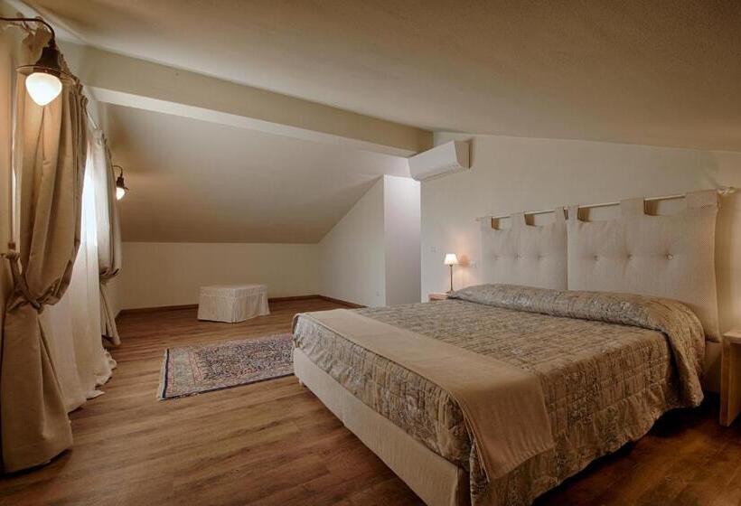 استودیوی سوپریور, Agriturismo Poderedodici