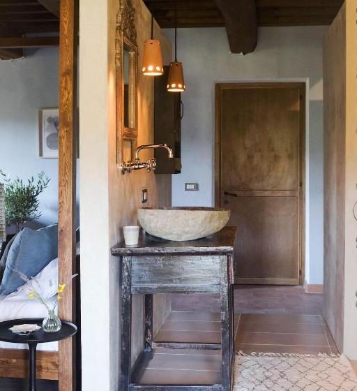 패밀리 스위트, Borgo Castello Panicaglia