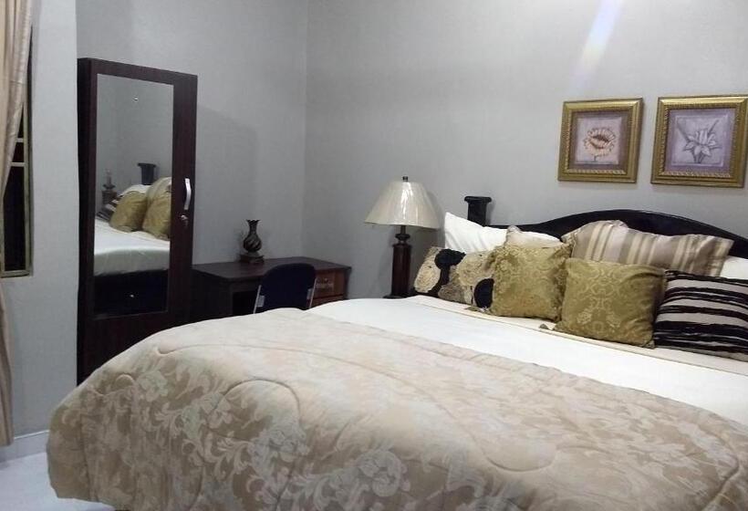 סוויטה משפחתית, The Winford Boutique Hotel Achimota