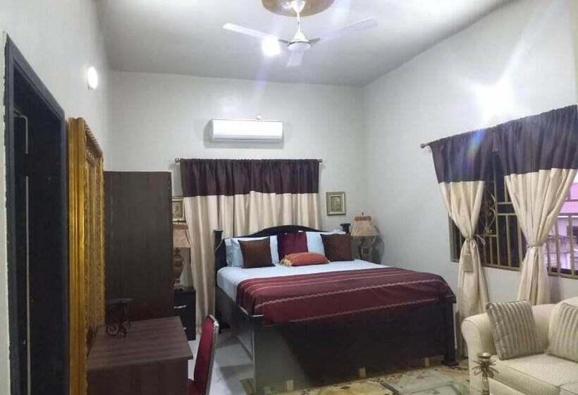 סוויטת סופריור, The Winford Boutique Hotel Achimota