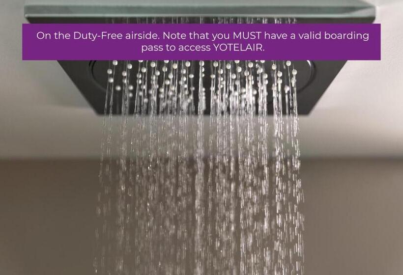 اتاق لوکس با تخت بزرگ, Yotel Istanbul Airport Landside, City Entrance