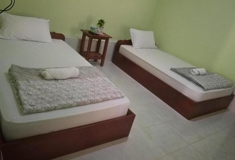Номер Стандарт Вид на Горы, Arthith Guesthouse