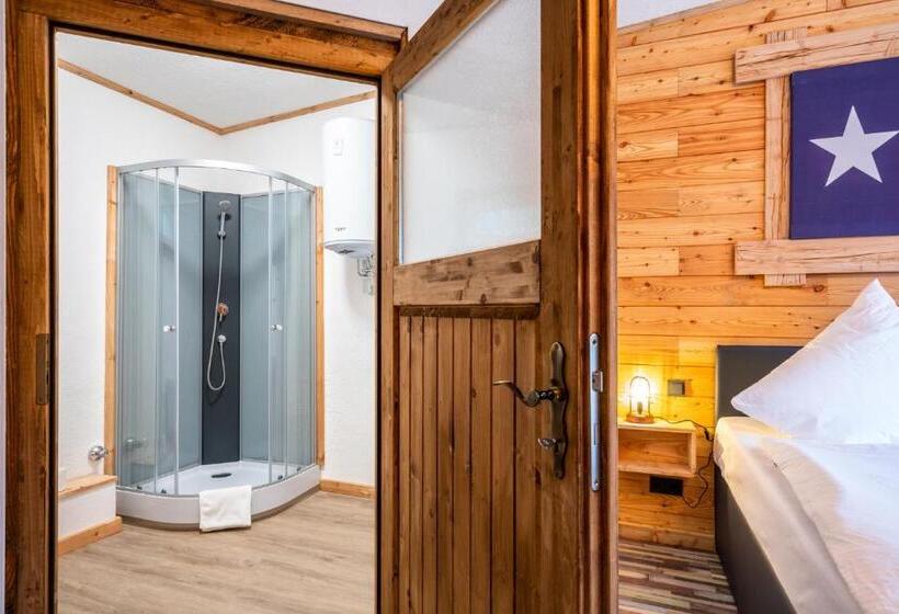 Номер Стандарт, Zündstoff City Western Motel