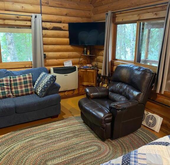 家庭间, Talkeetna Lakeside Cabins