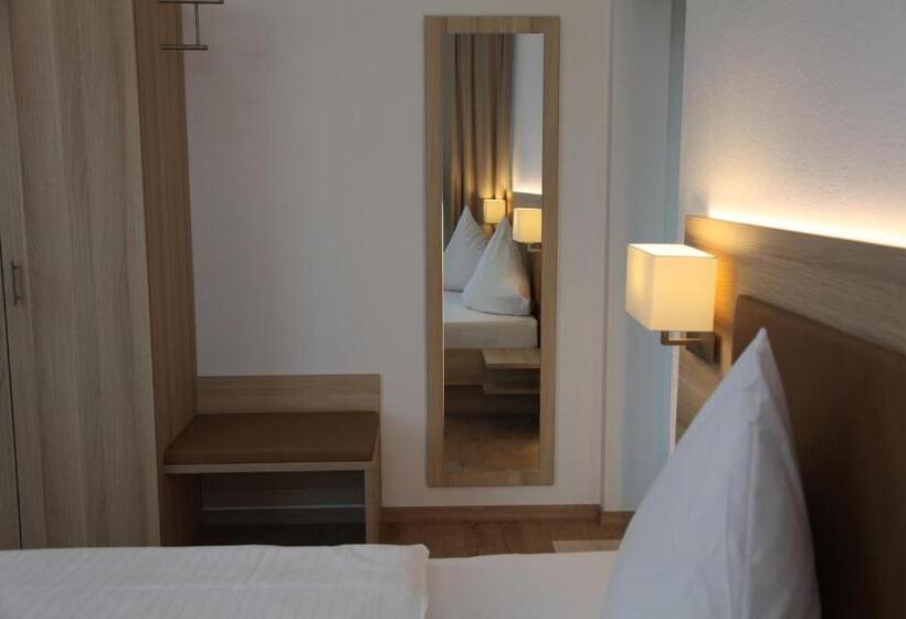 Номер Стандарт, Schützen Hotel & Conceptstore