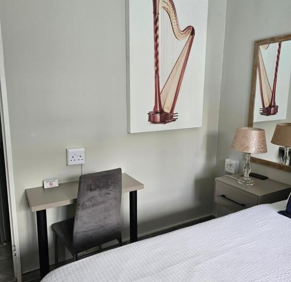 Семейный Номер, The Armagh Guesthouse