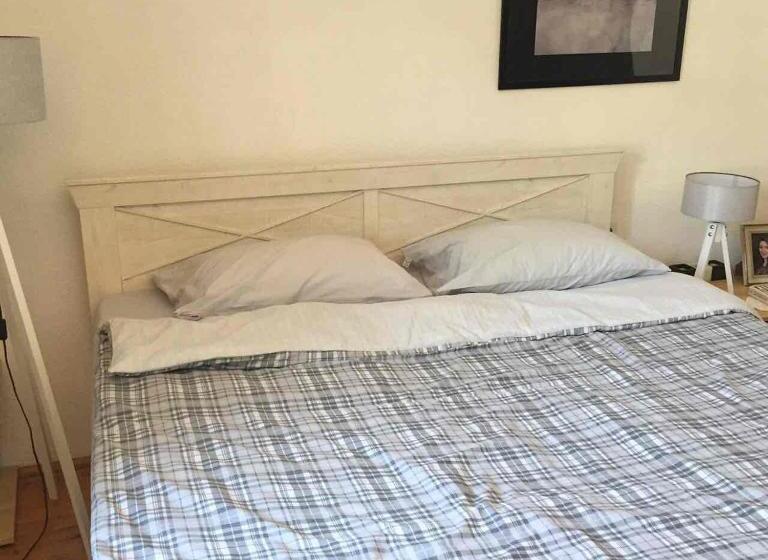 اتاق راحتی سه تخته, Hostel Emi