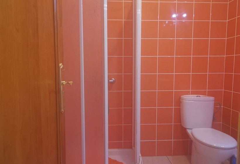 اتاق استاندارد با سرویس بهداشتی مشترک, Doramas Private Rooms Shared Toilet