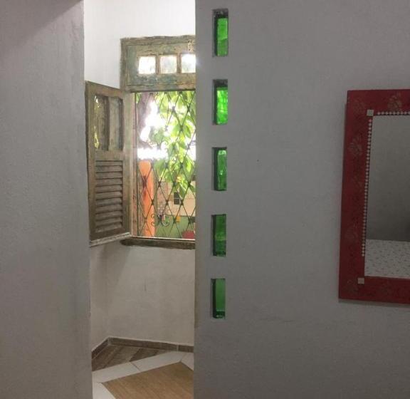 سوییت, Gira Arte Hostel