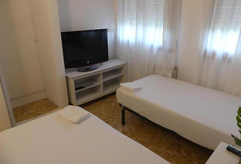 Трехместный Номер Стандарт Совместная Ванная, La Cabana