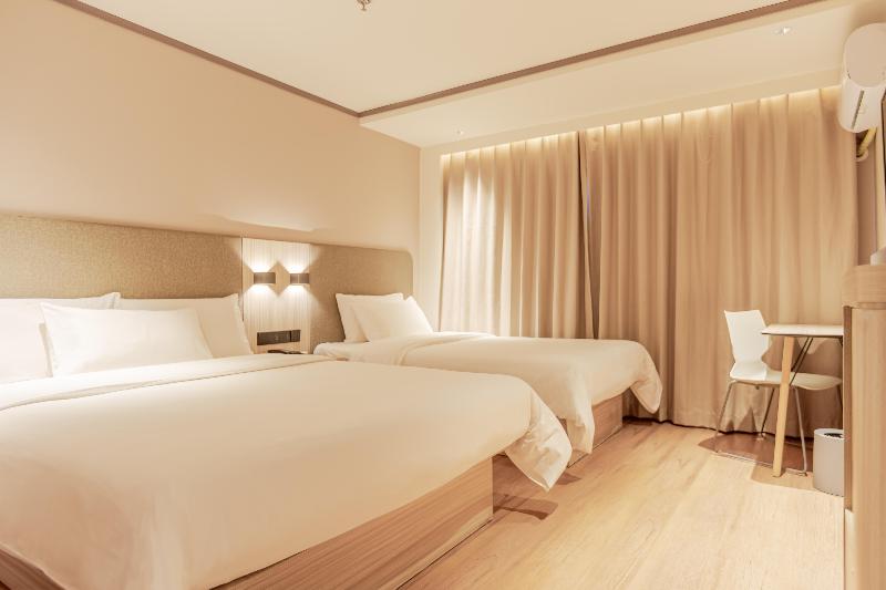 Семейный Номер, Hanting  Changchun Hongqi Street Wanda