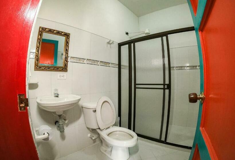 اتاق استاندارد سه نفره, Jardin Antioquia