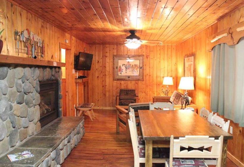 Апартаменты 3 Спальни, Copper King Lodge