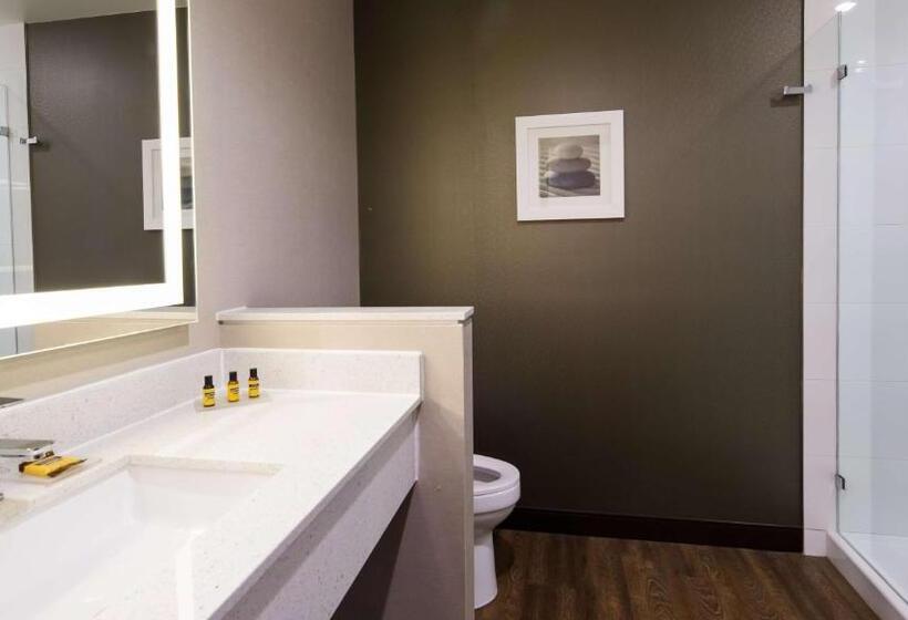 Номер Стандарт, Best Western Plus Hinton Inn & Suites