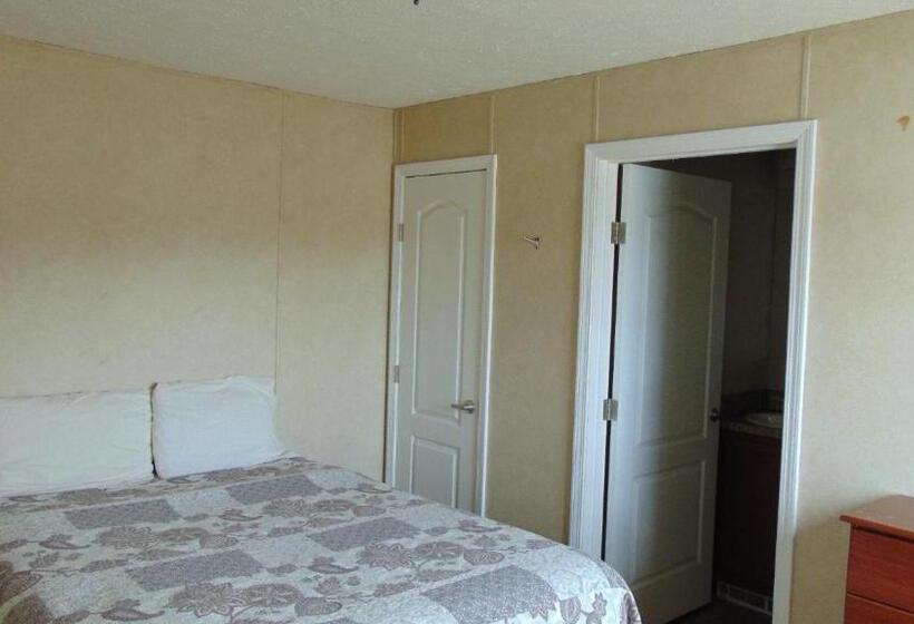 Хижина Deluxe, Circle R Motel