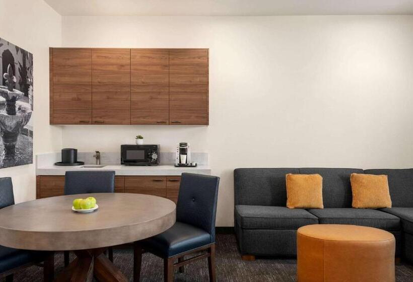 디럭스 스위트 킹 침대, La Quinta By Wyndham San Luis Obispo