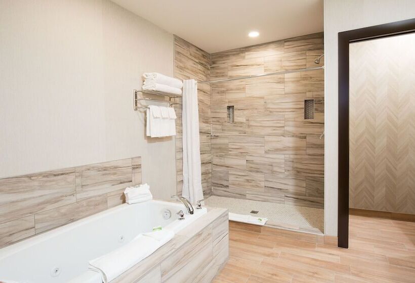 جناح إدارى, Pomeroy Inn & Suites Prince George