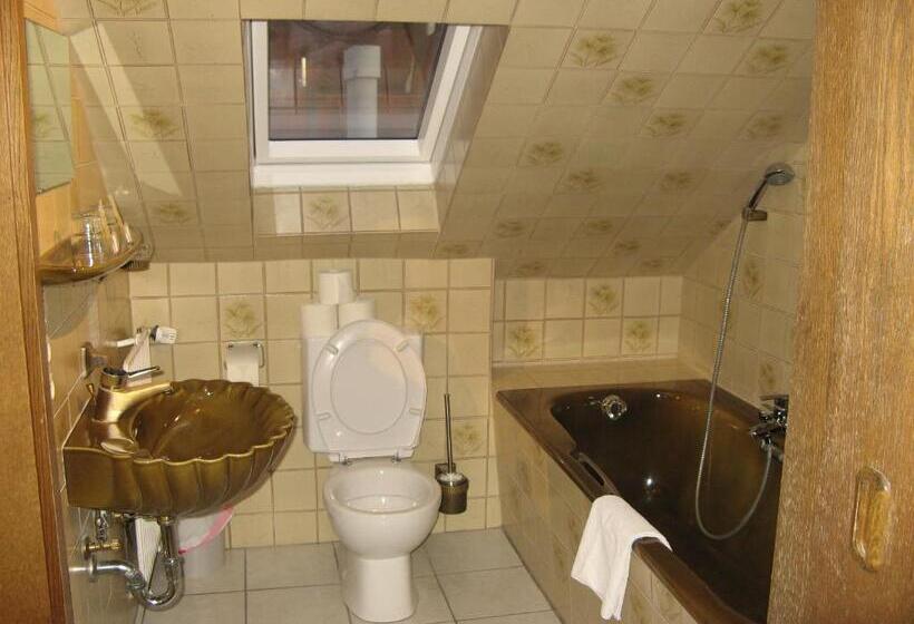 Четырехместный Номер Стандарт, Gasthaus Löwen