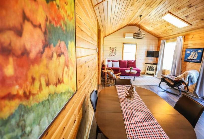 ２ベッドルームハウス, The Kitch Inn   Boutique Inn And Wine Bar
