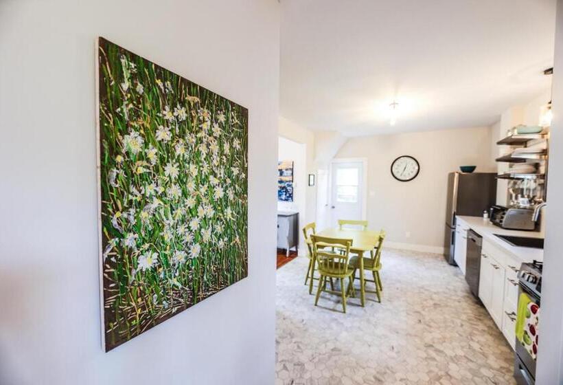 １ベッドルームハウス, The Kitch Inn   Boutique Inn And Wine Bar