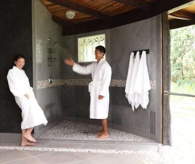 Номер Стандарт, Hawaiian Sanctuary Eco Retreat Center