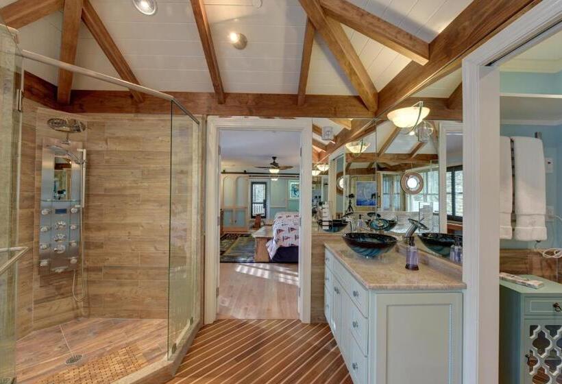 Люкс с гидромассажем, The Grey Owl Inn