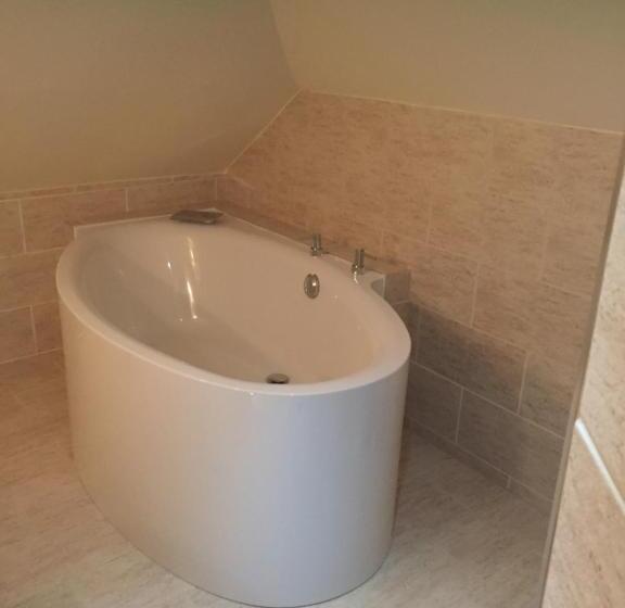 Deluxe Suite King Bed, Retreat At The Knowe Auchincruive Estate