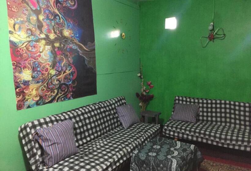Quarto Economy, Chandrasobana