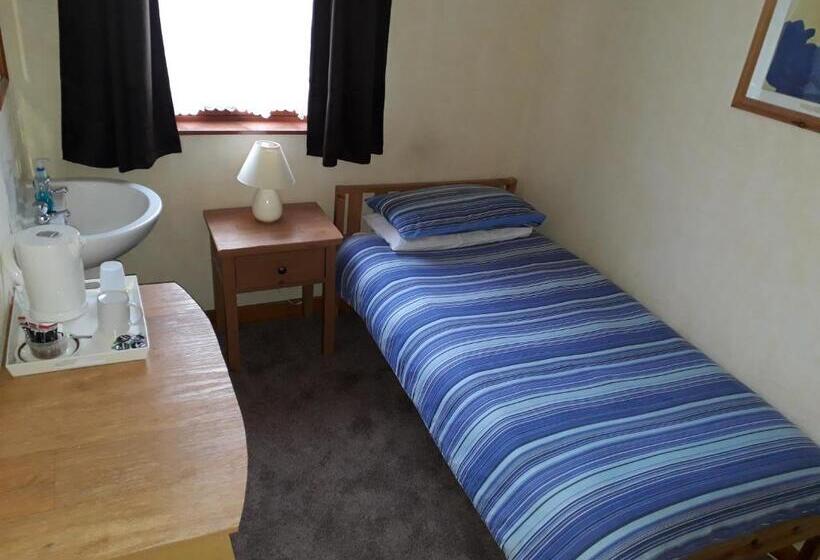 Номер Стандарт Индивидуальный, Mirandas Guest House