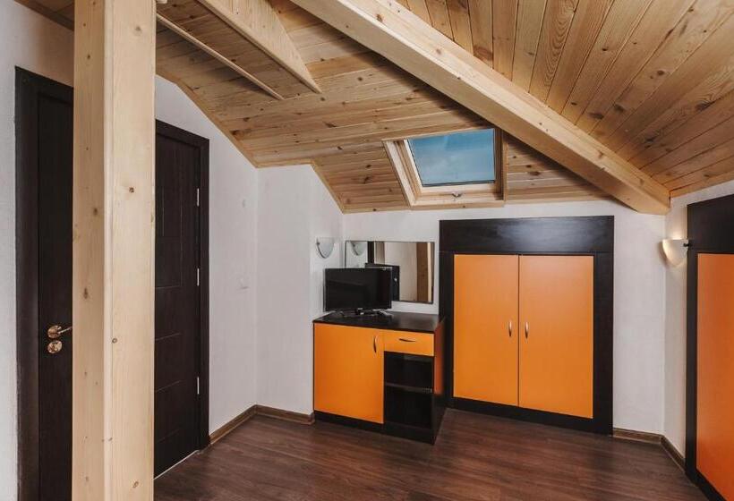 Люкс 2 Спальни, Zlatograd 2 Iosifova Guest House