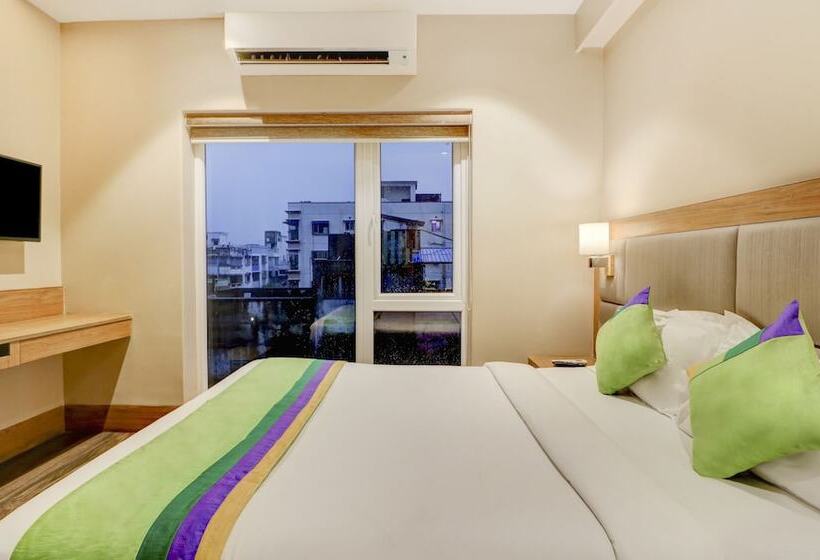 Номер Стандарт, Treebo Radhe Palace