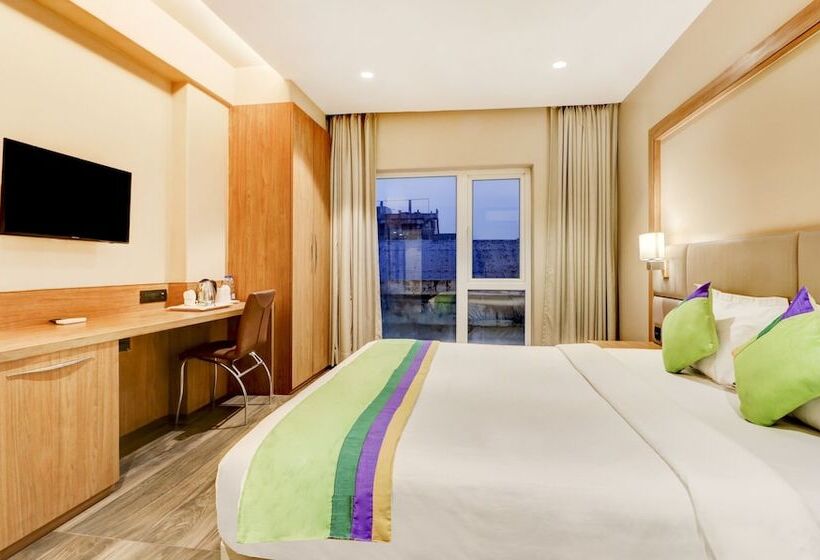 Номер Deluxe, Treebo Radhe Palace