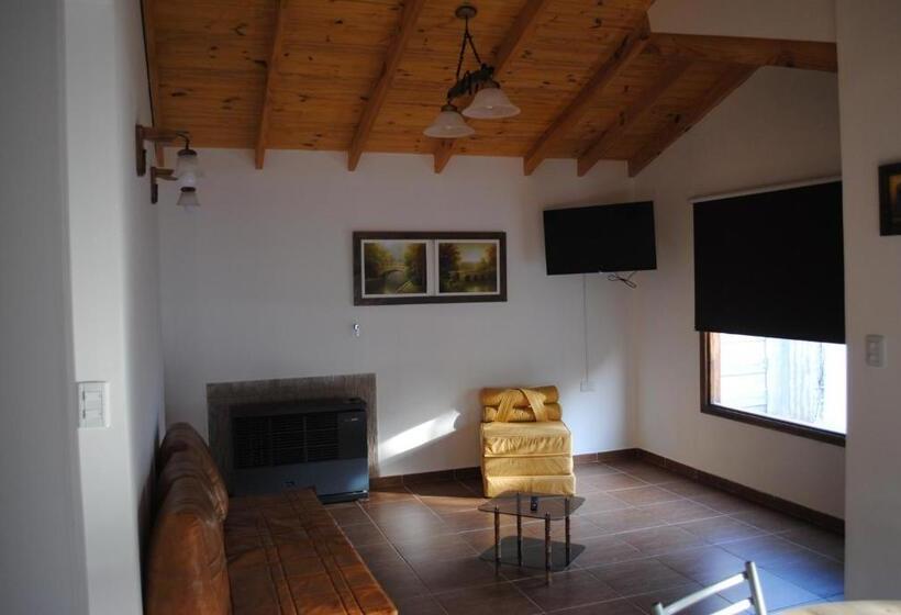 بانگلوی سوپریور, Hosteria La Casa De Ketty