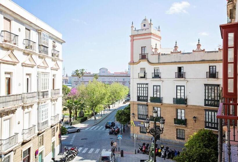 اتاق استاندارد, Casa De Las Cuatro Torres