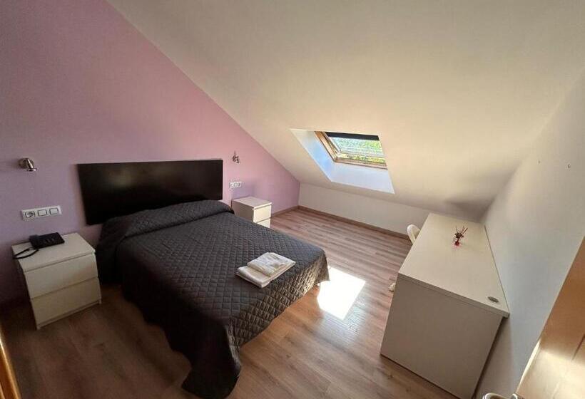 침실 3개 아파트, Hostal Restaurante Vial