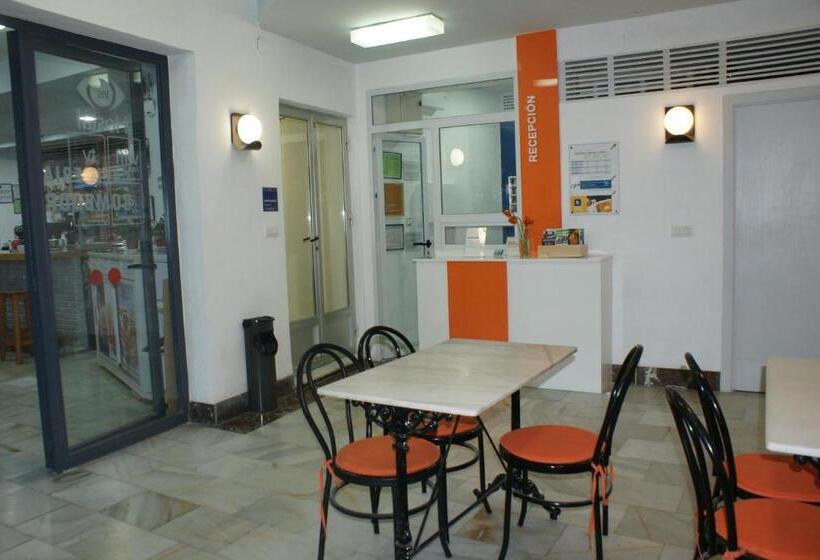 Номер Стандарт с Балконом, Hostal Puerto Beach