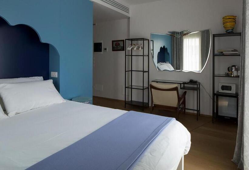Comfort room with terrace, Ai Bastioni Boutique