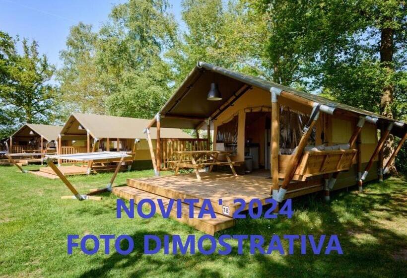 Standard Tent, Il Doccino