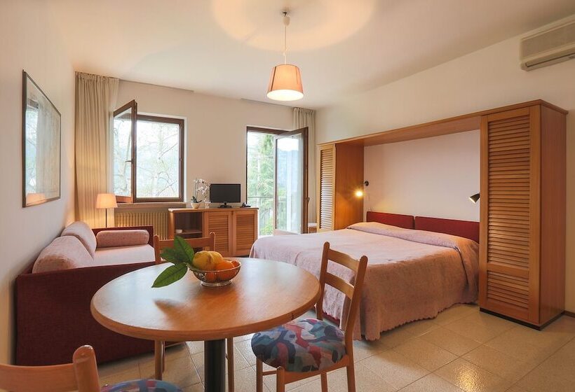 استودیوی استاندارد, Residence Il Cedro